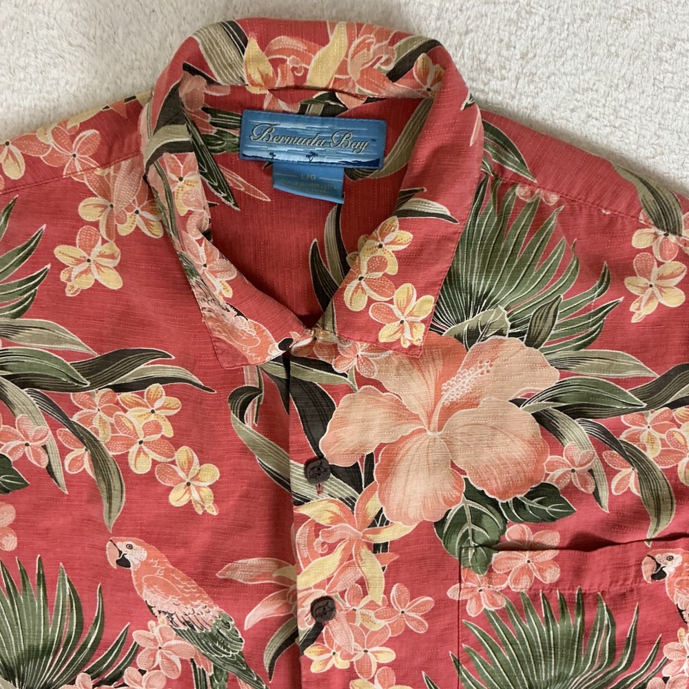 Bermuda Bay Button Down Shirt Mens Large Red 100% Silk Tropical Parrot Floral